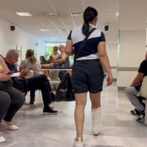 Woman going to hospital for remove – video