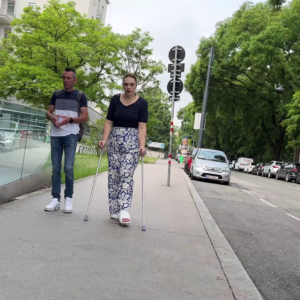 Vienna slwc girl going to hospital ( video)