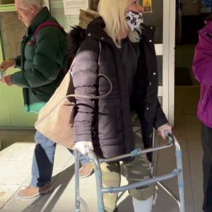 Woman fresh slwc leaving hospital (video)