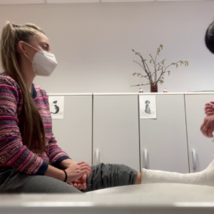 Hidden camera castroom girl removing slwc ( video)