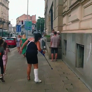 Nice girl in slwc city center ( video)